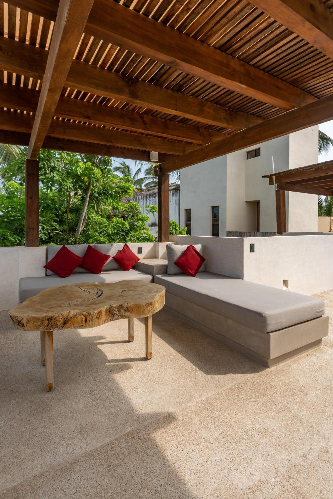 ホテル Casa Mava Brisas de Zicatela エクステリア 写真
